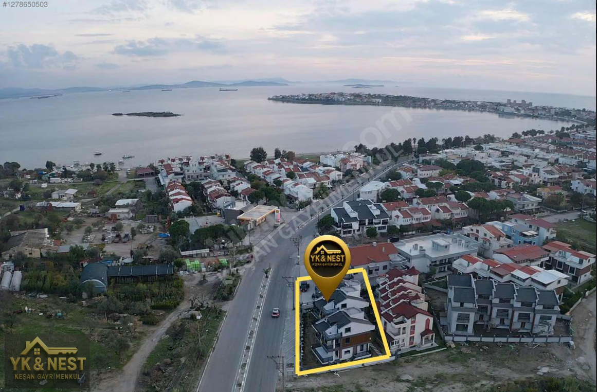 Dikili Çandarlıda denize 15m uzaklıkta ultra lüx 4+1 ikiz villa